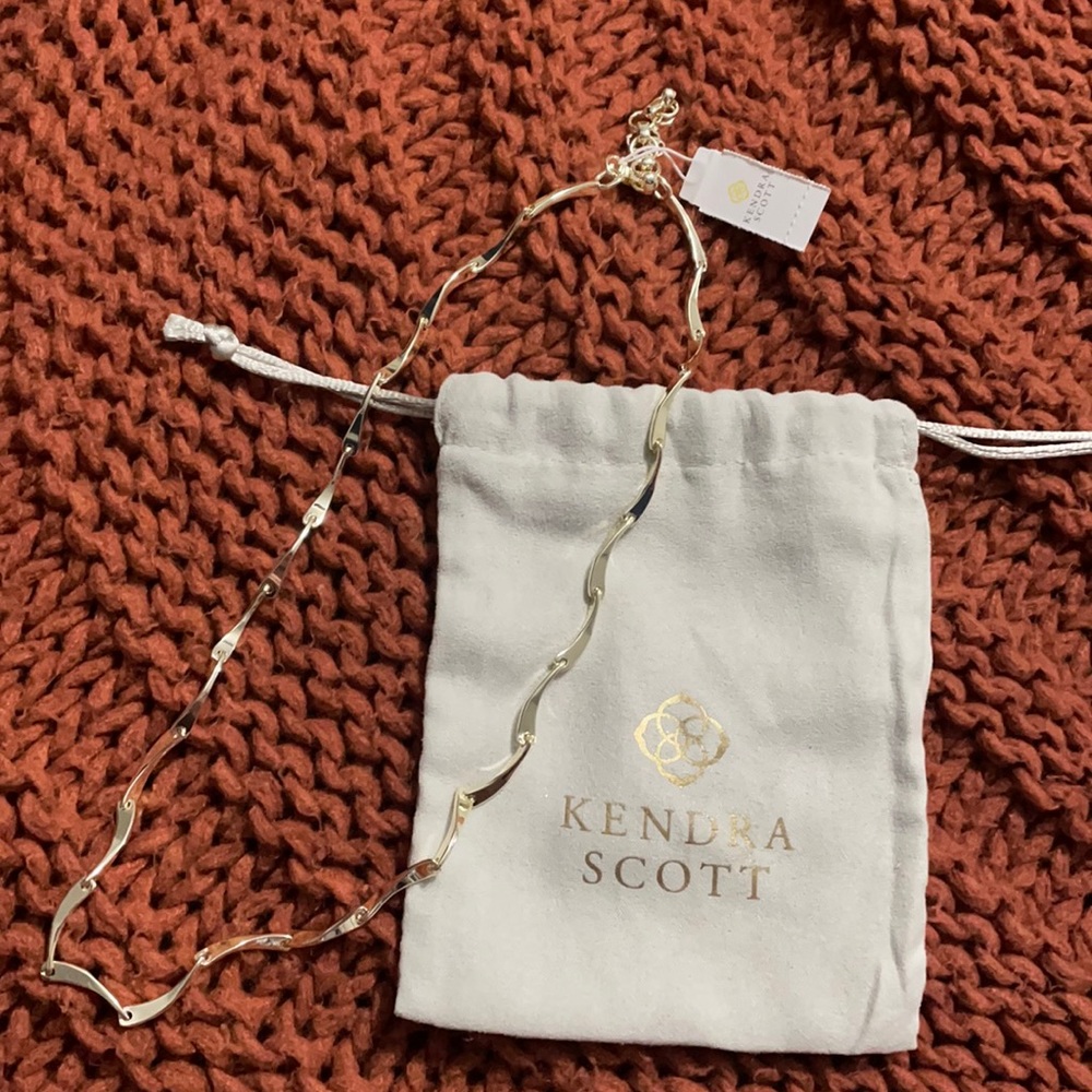 Gold Kendra Scott Necklace